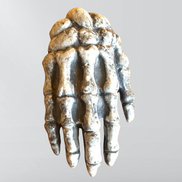 Skeleton Hand Hair Clips Set - Picture 3 of 3